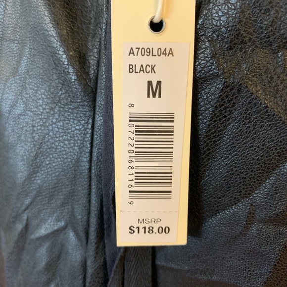 Max studio faux leather pants. Size M - Picture 7 of 9